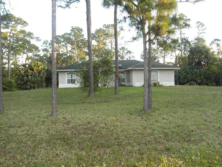 15897 79th Ct N — Photo 1
