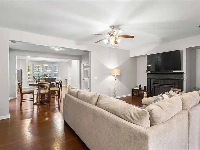 4324 Laurel Creek Ct SE — Photo 14