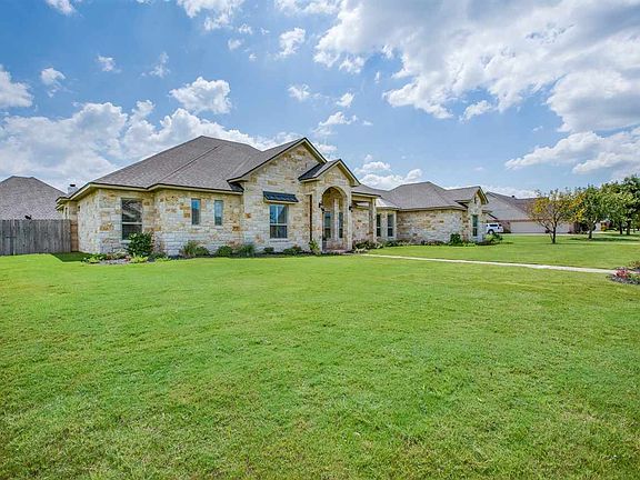 2nd image of 124 Royal Springs Ln