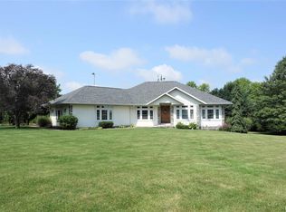 1312 Saint Andrews Rd, Galesburg, IL 61401