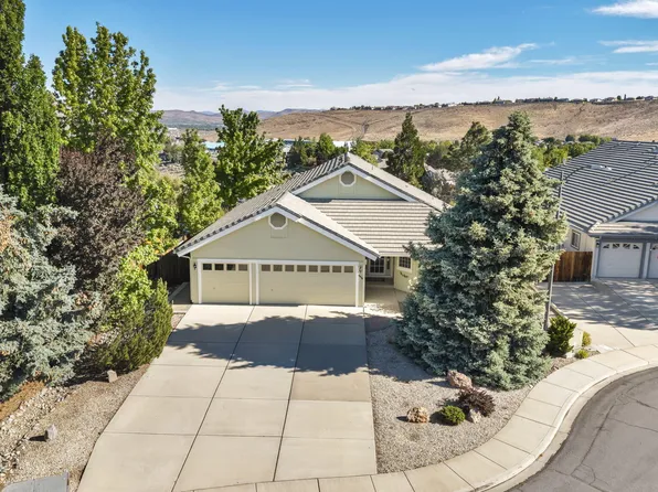 4675 Desert Hills Dr, Sparks, NV 89436