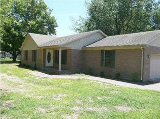 466 Baughs Dr, Chandler, IN 47610