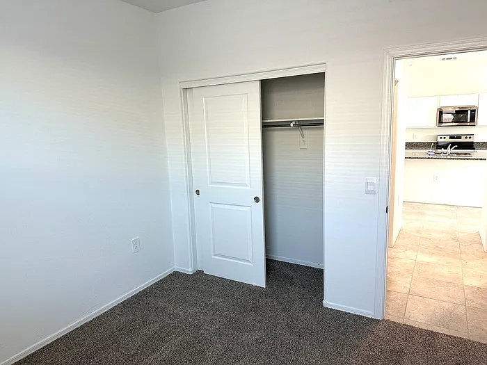 1567 E Fletcher Dr — Photo 20