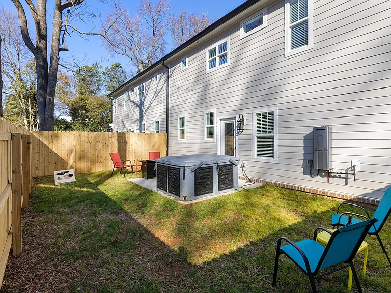 2801 Bancroft St — Photo 33