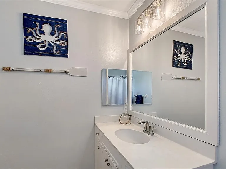 1738 Siesta Dr — Photo 29