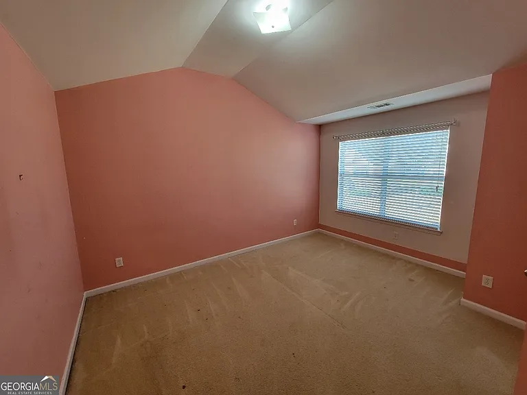 175 Stillwood Dr — Photo 16