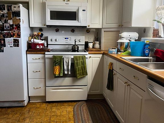 3rd image of 329 Paden Ln