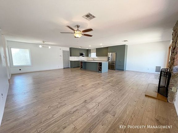 4th image of 3548 Silver Bend Ave