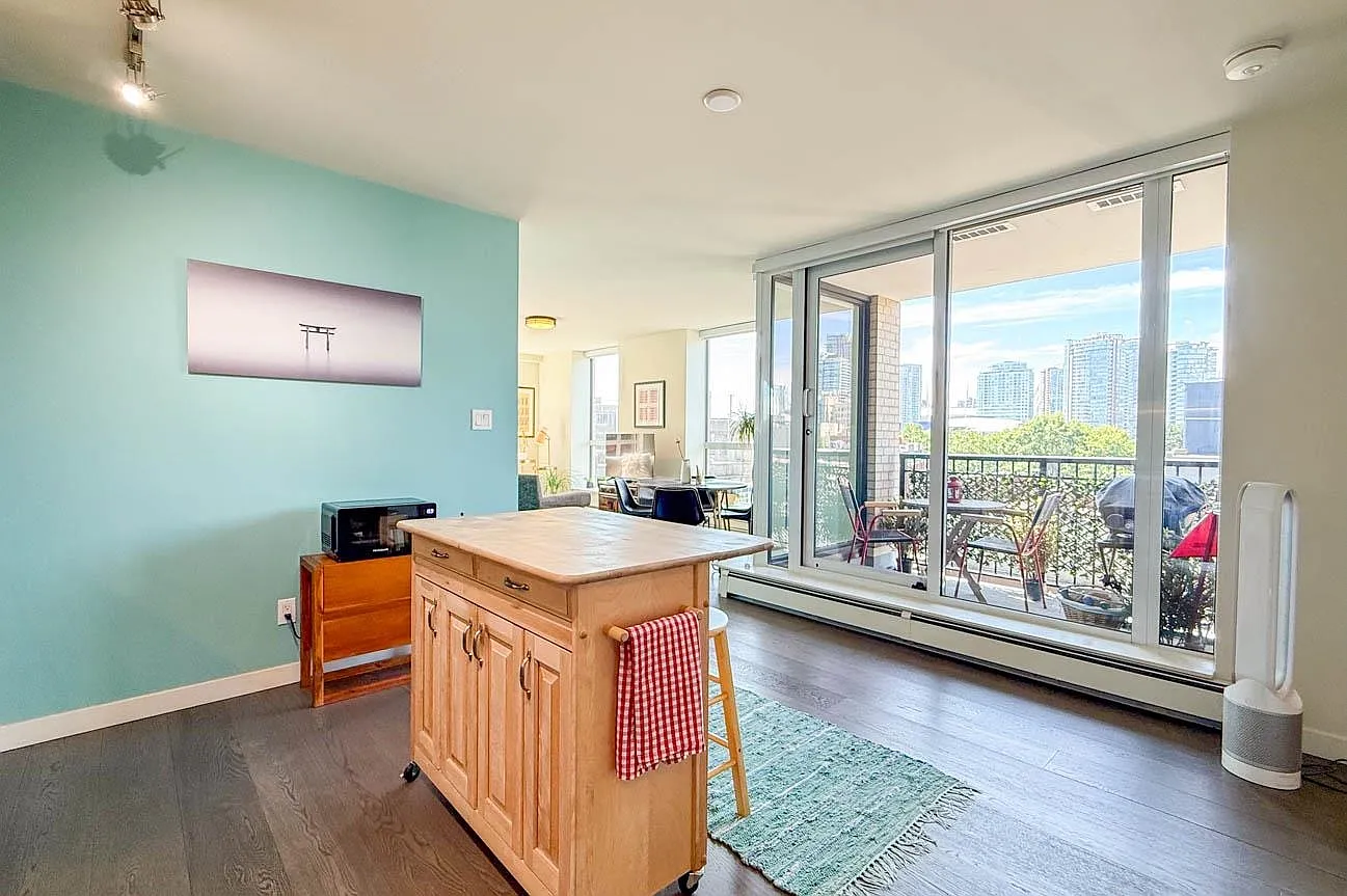 2 bed, 790 sqft, $3,400 — Photo 4