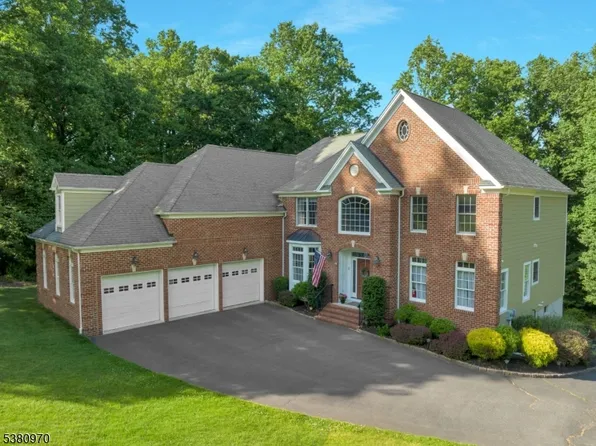 4 Gideon Ct, Raritan Twp., NJ 08822