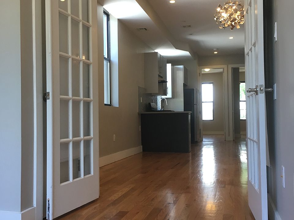 1st image of 17 Garden St #22L