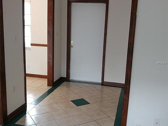 3rd image of 410 E Jersey Ave