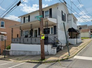 38 W Columbus Ave, Pittston, PA 18640