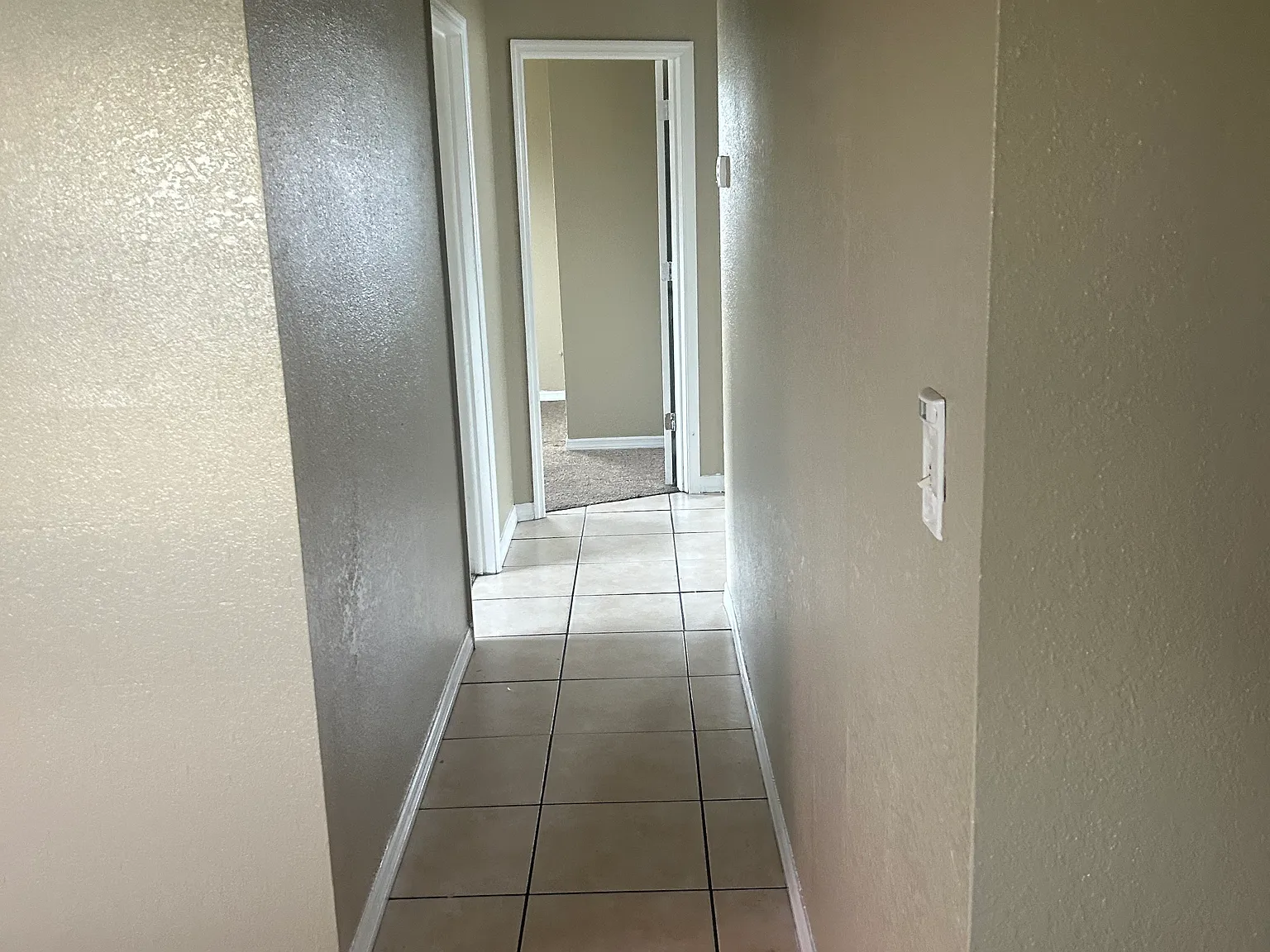 4 bed, 1088 sqft, $1,650 — Photo 4