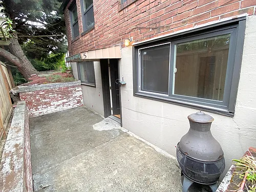 915 1st Ave N #5 Photo 1