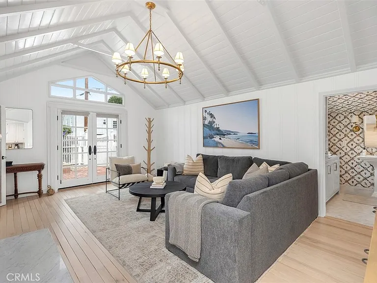 501 Lombardy Ln — Photo 6