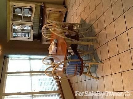 Breakfast room