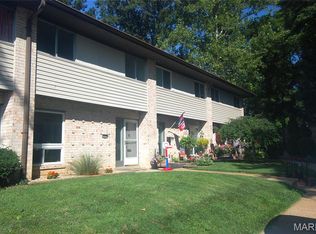 10174 Sakura Dr, Saint Louis, MO 63128