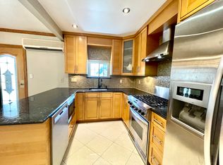 21-09 48th St #1, Astoria, NY 11105