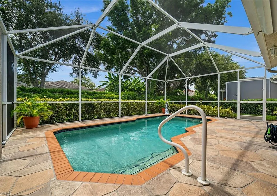 8167 Ibis Cove Cir