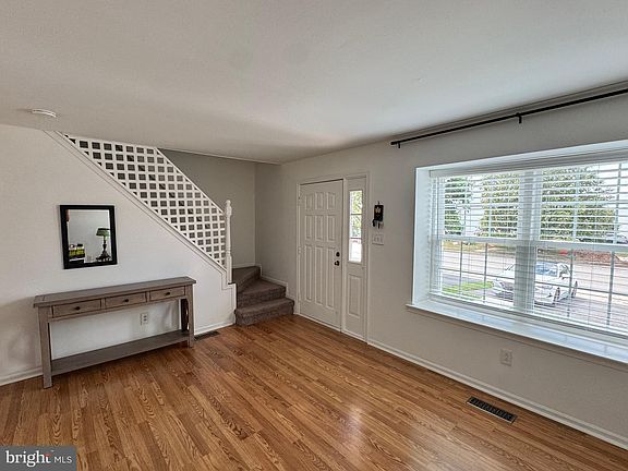 3rd image of 2371 Norrington Dr W