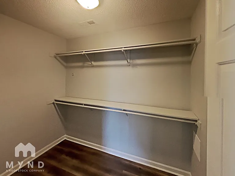 6 Yorkfield Ct — Photo 18