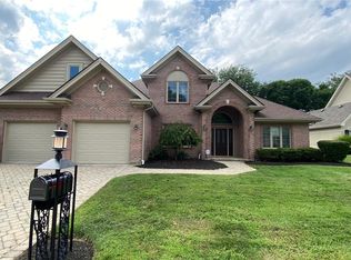 5665 Stone Lake Dr, Dayton, OH