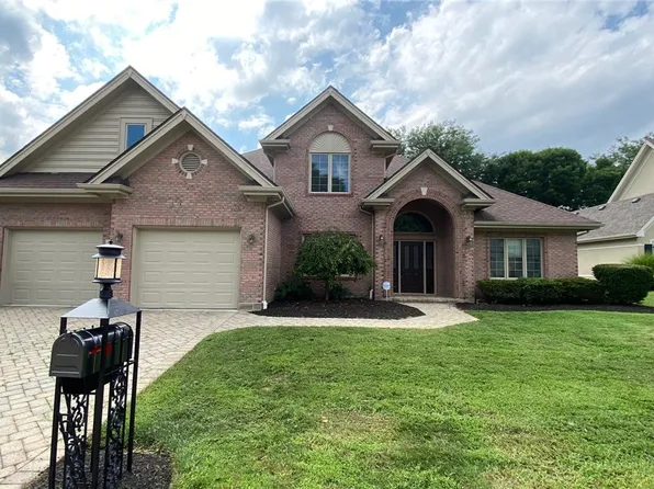 5665 Stone Lake Dr, Dayton, OH 45429