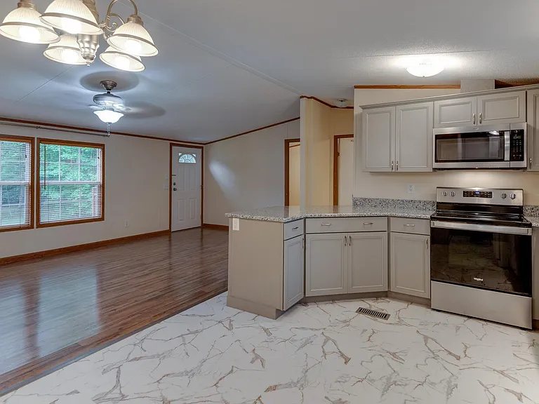 45170 Settlers Ln — Photo 11