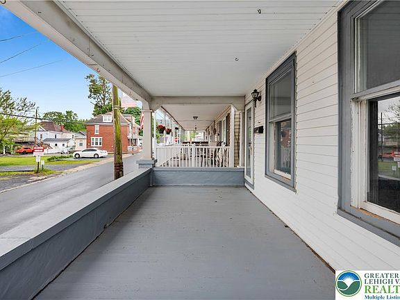 3rd image of 118 Verbeke St