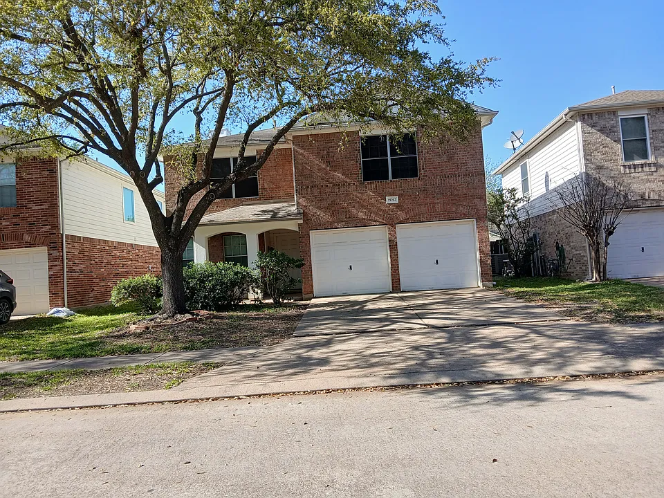 19202 Indian Stone Ln