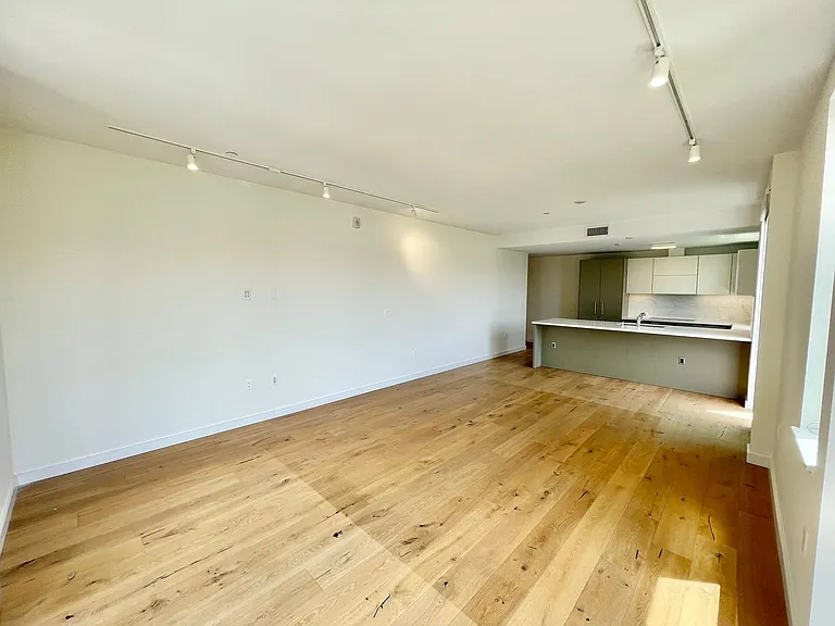 580 Hayes St #306 — Photo 4