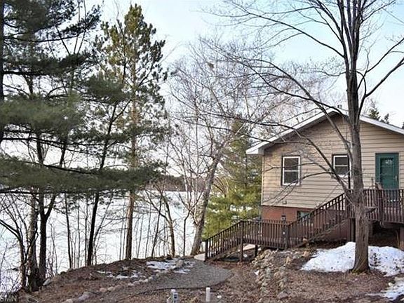 3rd image of 16557 Riverdale Ln