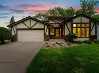 4420 Shoreview Rd, Robbinsdale, MN 55422