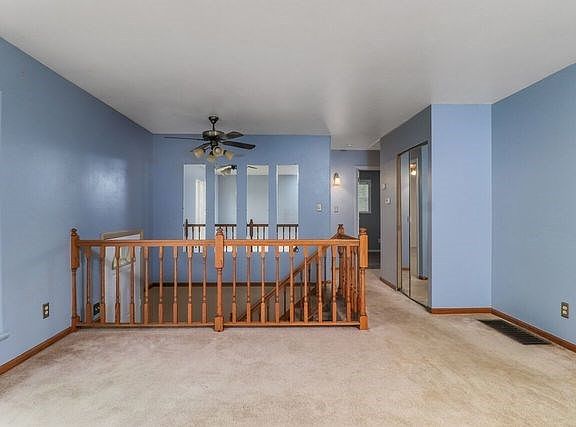 5th image of 2307 W Kensington Dr