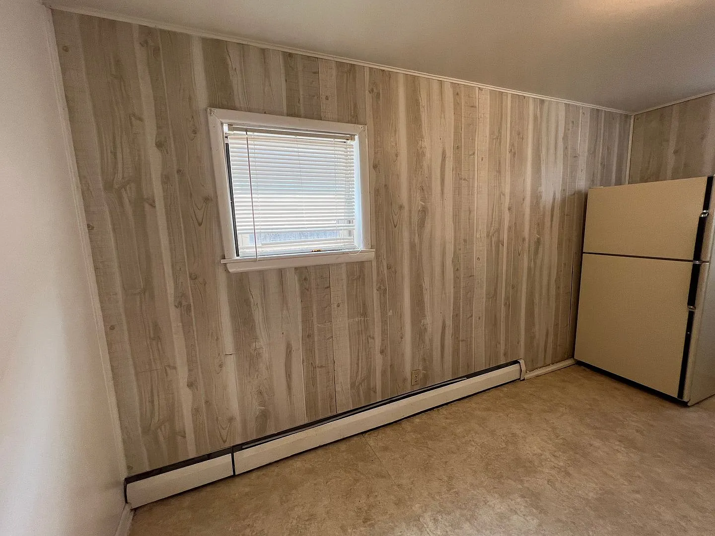 208 E Saint Joseph St — Photo 4