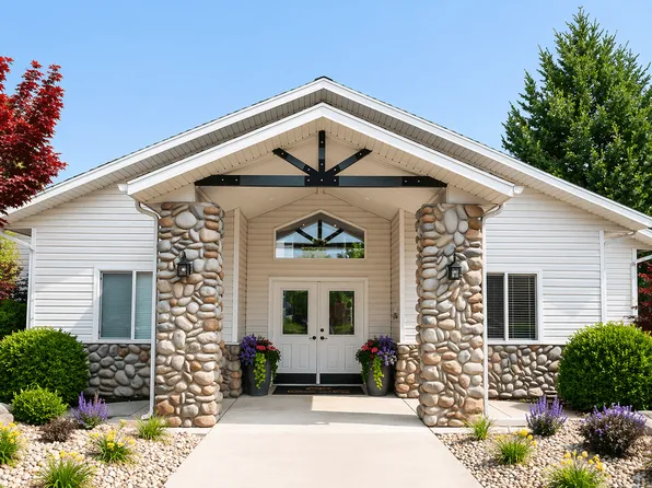 Brittany Greens Apartments