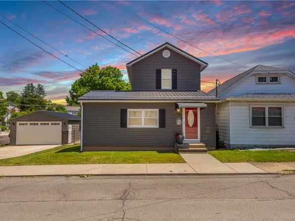 103 Wampum Ave, Ellwood City, PA 16117