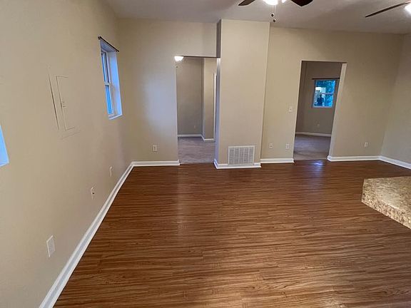 4th image of 189 E 2nd St #201