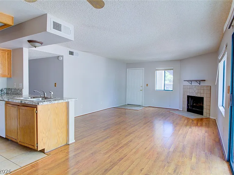 1575 W Warm Springs Rd #614 — Photo 12