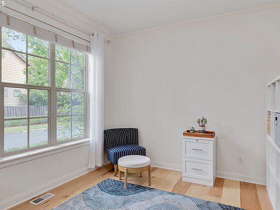 3rd image of 6042 NE Whitewood Dr