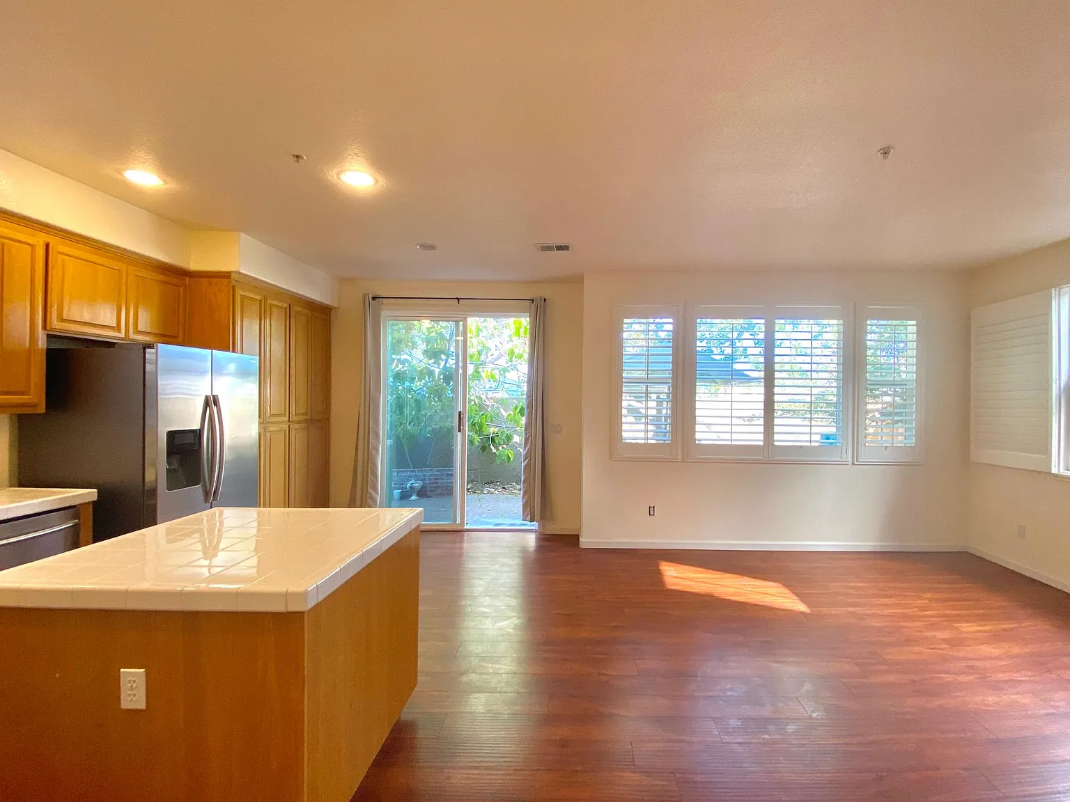 7315 Carter Ave — Photo 3