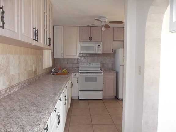 4th image of 204 Coolidge Ave