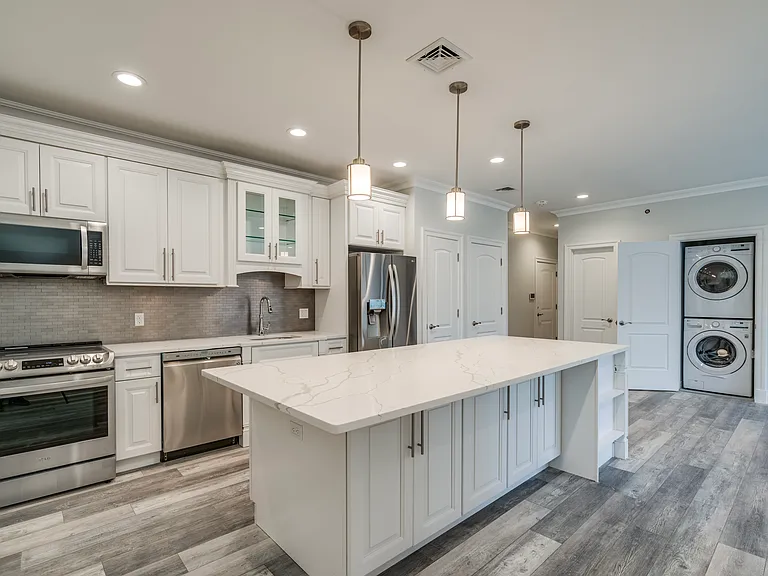 110 New York Ave #2C — Photo 2
