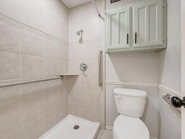 2319 Indigo Ln — Photo 18