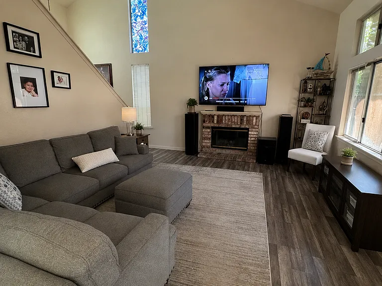 Eastwind Dr — Photo 1