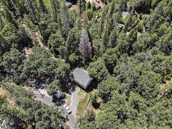 4th image of 16557 Hillside Dr