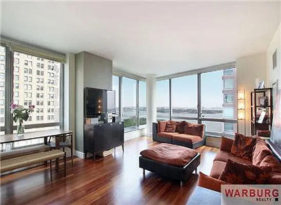 Sold by Warburg | media 21