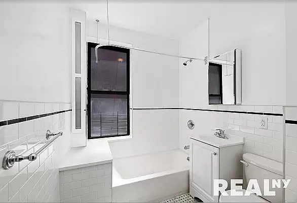 Rented by REAL New York | media 5