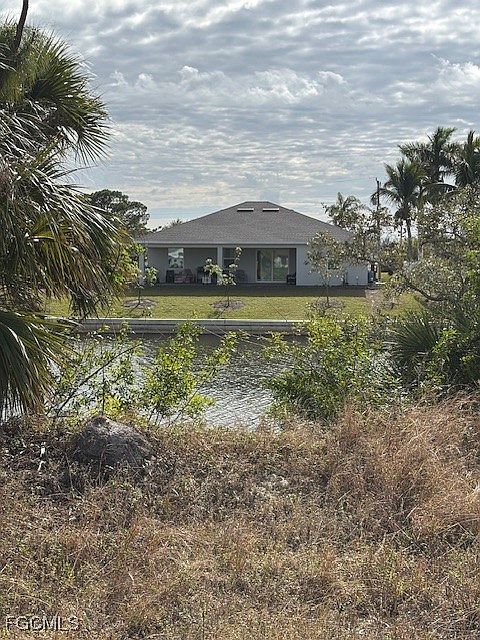 2nd image of 2120 NE 43rd St